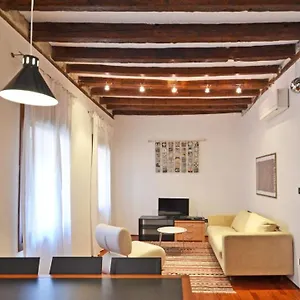  Apartment Residenza Cuor De Rialto Italy