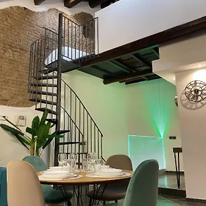 https://23-scalini-alla-renella.it-romehotels.com