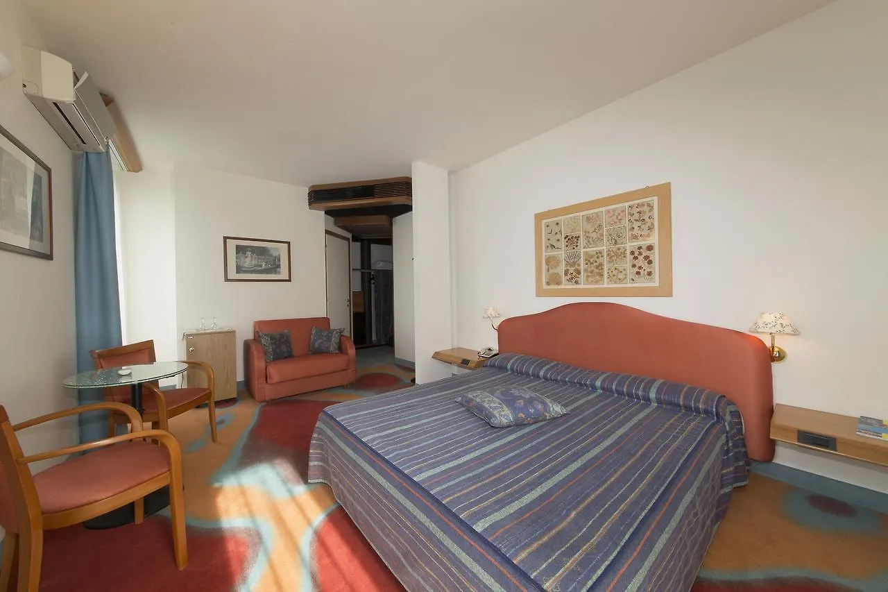 ***  Hotel Catullo Sirmione Italy