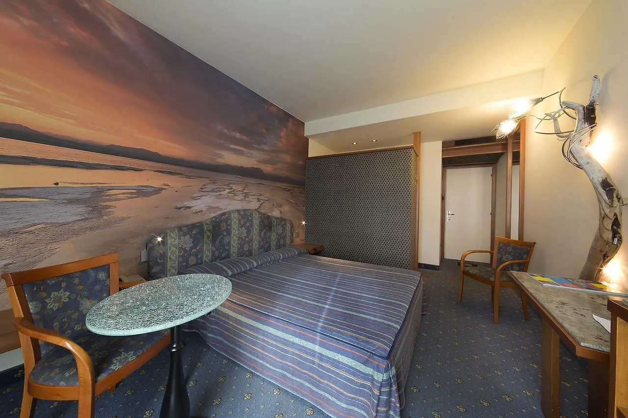 Hotel Catullo Sirmione 3*,